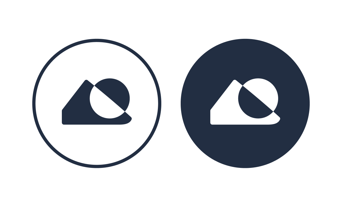 The nochtane logomark, in a light and a dark circular badge.